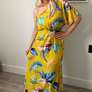 🎉SALE🎉 Off The Shoulder Tropical Floral Maxi Dress {YELLOW}